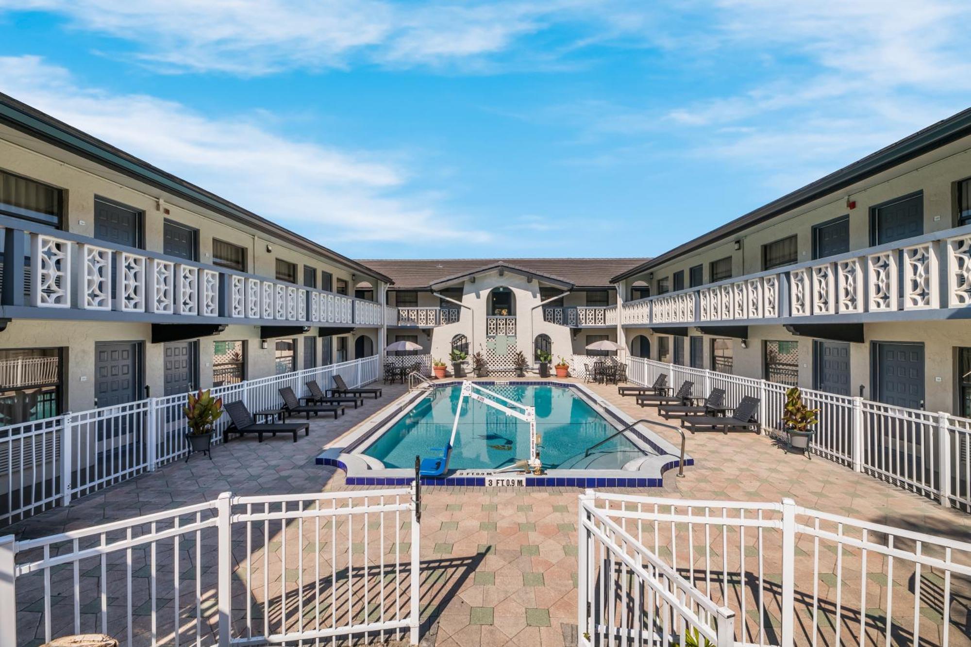 Quality Inn & Suites Altamonte Springs Orlando-North Exteriör bild